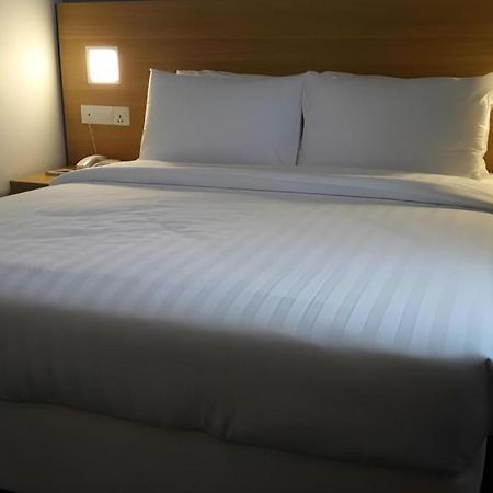 Hotel Seri Perkasa Kota Kinabalu Esterno foto