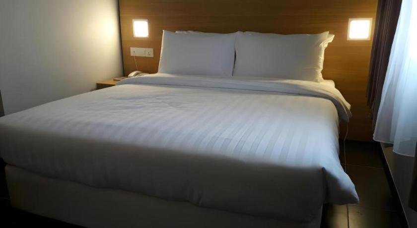 Hotel Seri Perkasa Kota Kinabalu Esterno foto